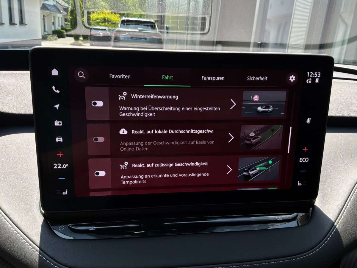 Fahrzeugbild eines Skoda ELROQ