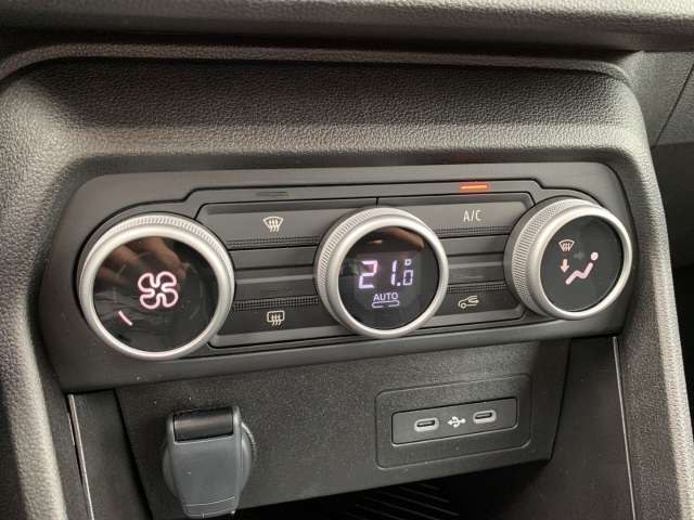 Fahrzeugbild eines Dacia Sandero