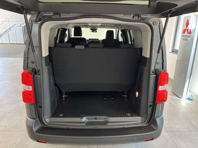 Fahrzeugbild eines Opel Vivaro