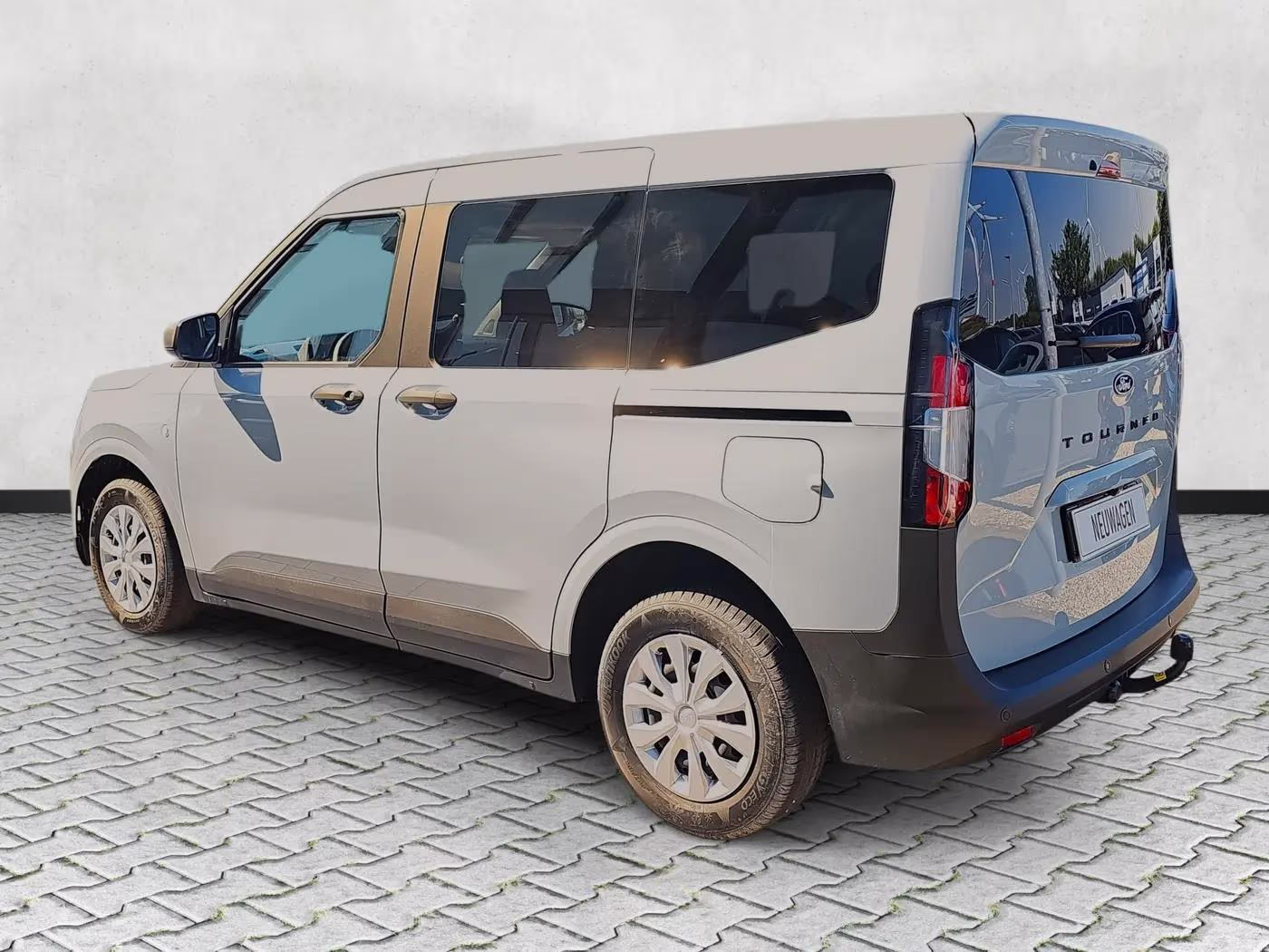 Fahrzeugbild eines Ford Tourneo Courier