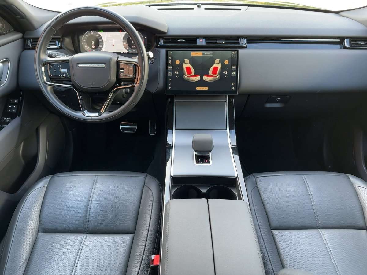Fahrzeugbild eines Land Rover Range Rover Velar