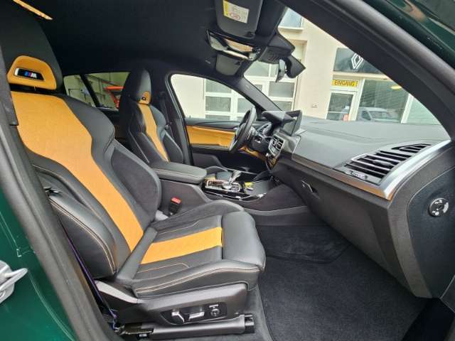 Fahrzeugbild eines BMW X4