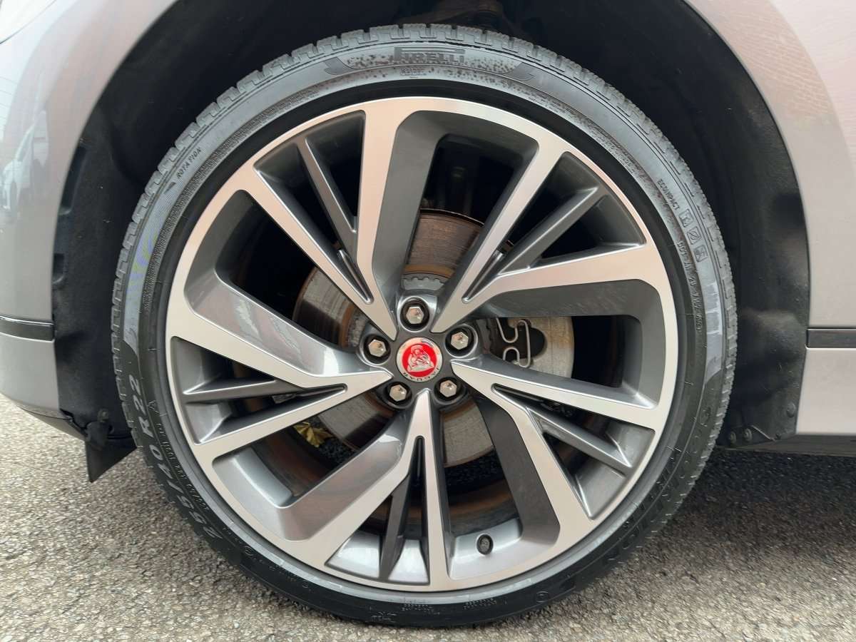 Fahrzeugbild eines Jaguar I-PACE