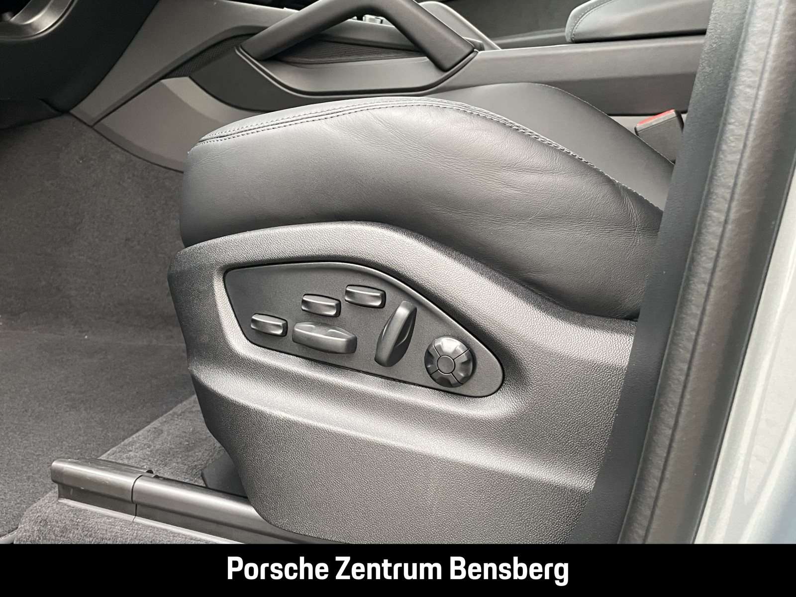 Fahrzeugbild eines Porsche Cayenne