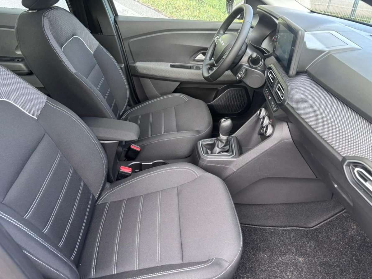 Fahrzeugbild eines Dacia Sandero