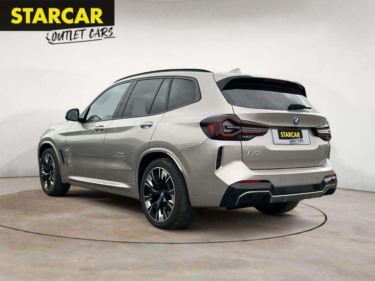 Fahrzeugbild eines BMW ix3
