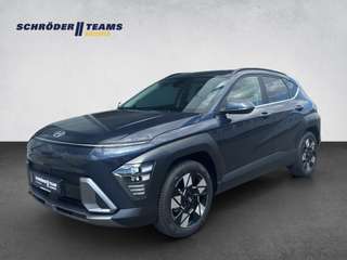 Schräge Frontansicht auf einen Hyundai Kona , freigestellt