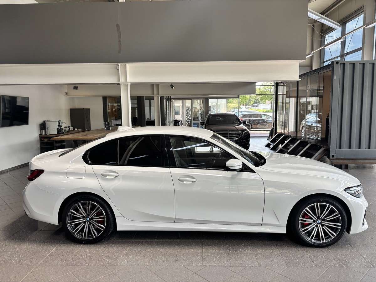 Fahrzeugbild eines BMW 3er-Reihe