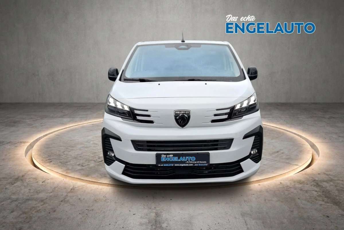 Fahrzeugbild eines Peugeot Traveller