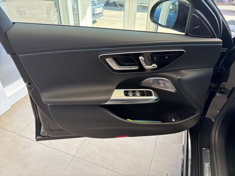 Fahrzeugbild eines Mercedes-Benz E-Klasse