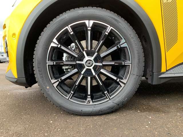 Fahrzeugbild eines Renault 5 E-TECH