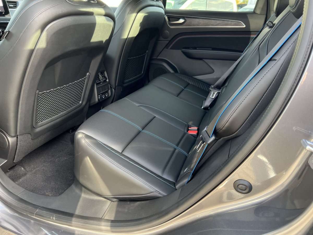 Fahrzeugbild eines Renault Arkana