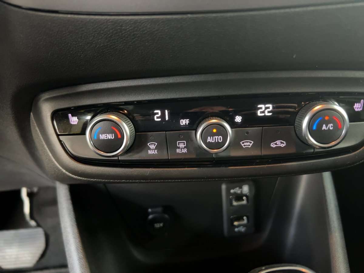 Fahrzeugbild eines Opel Crossland X