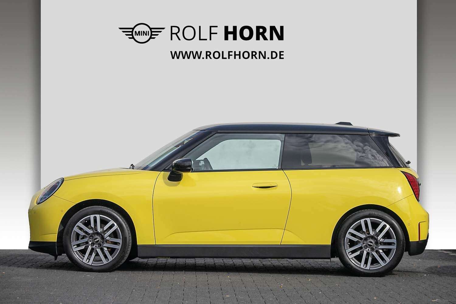Fahrzeugbild eines MINI COOPER SE