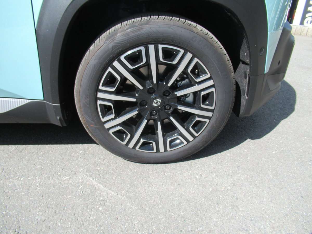 Fahrzeugbild eines Renault 4 E-TECH