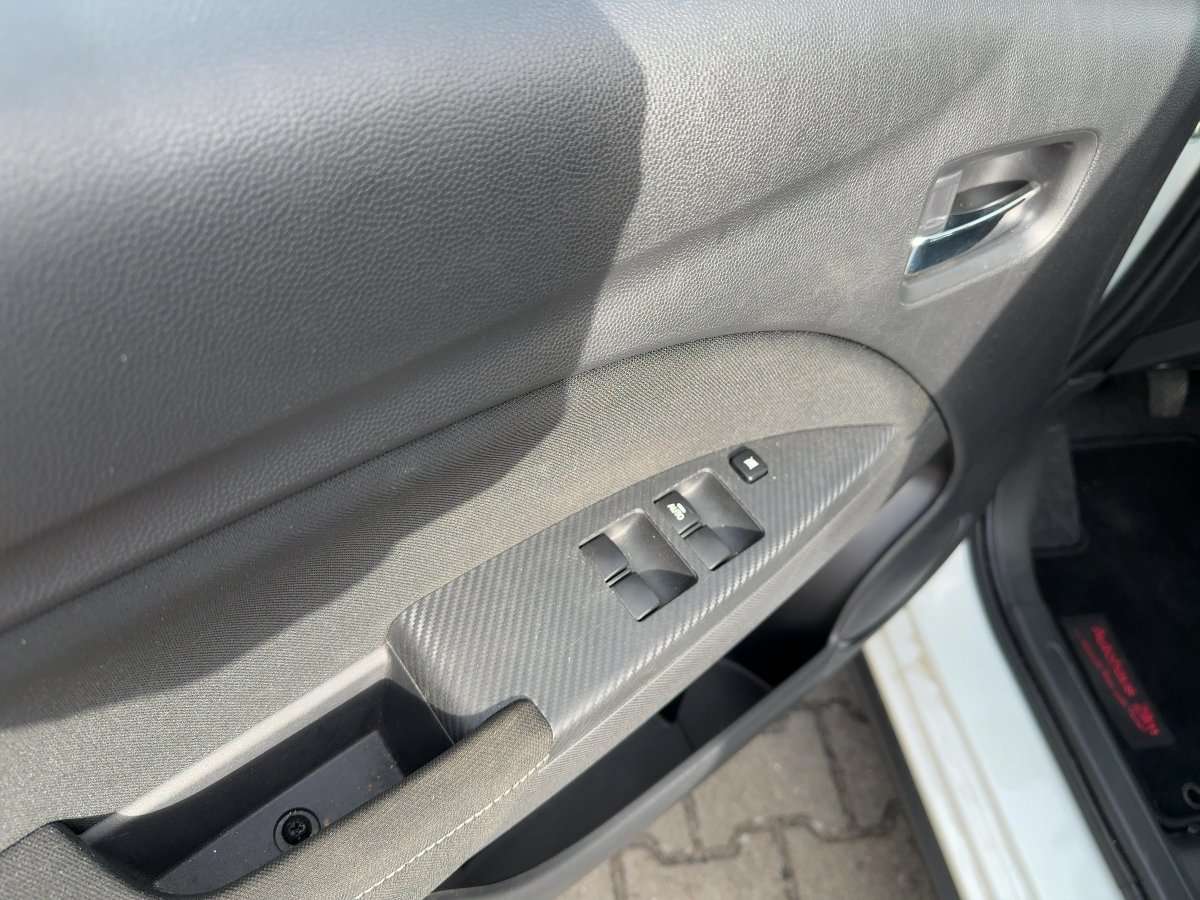Fahrzeugbild eines Mitsubishi Space Star