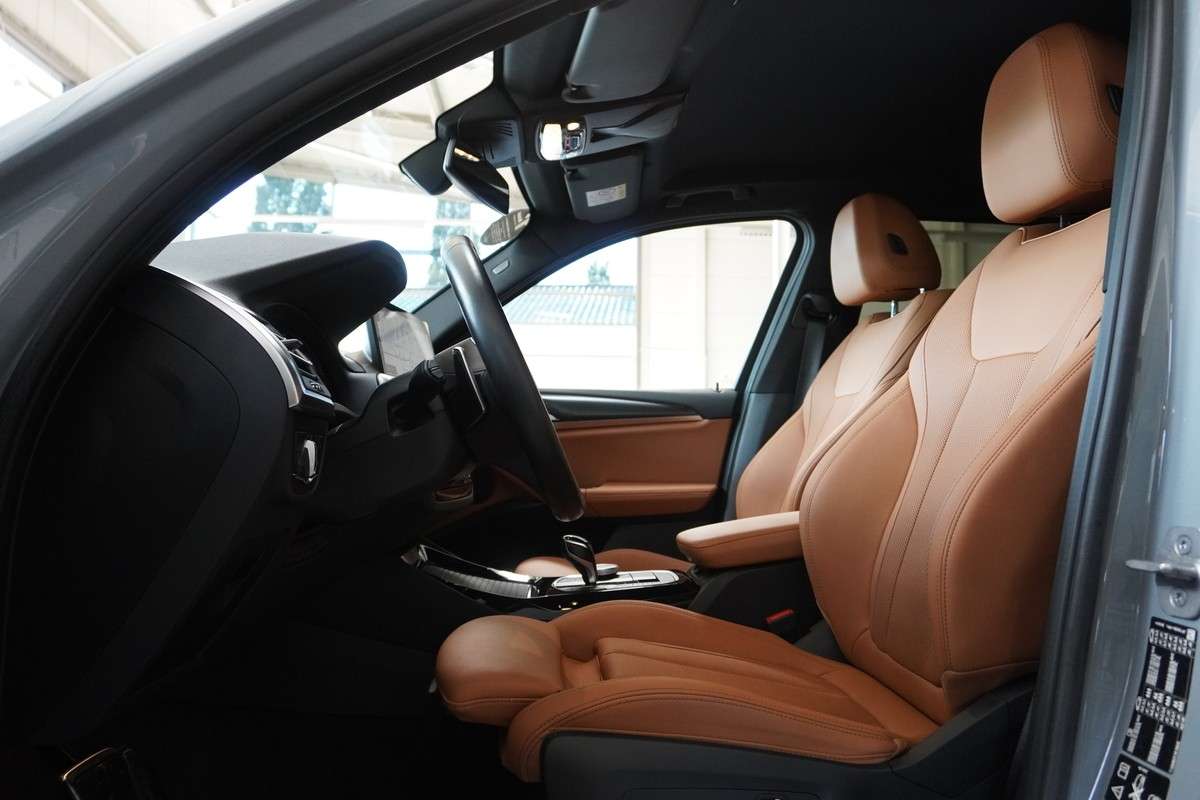Fahrzeugbild eines BMW X3