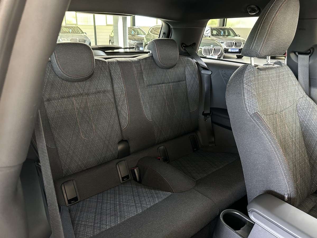 Fahrzeugbild eines MINI COOPER