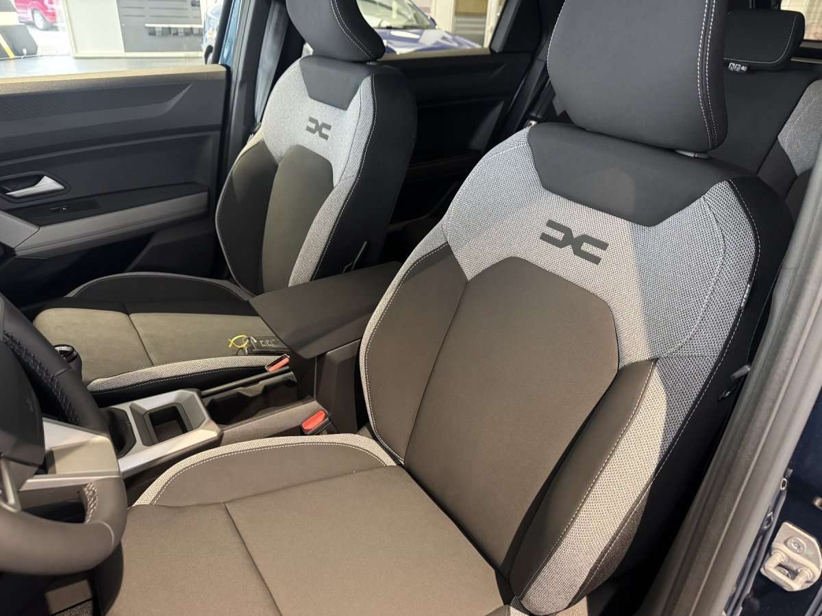 Fahrzeugbild eines Dacia Bigster