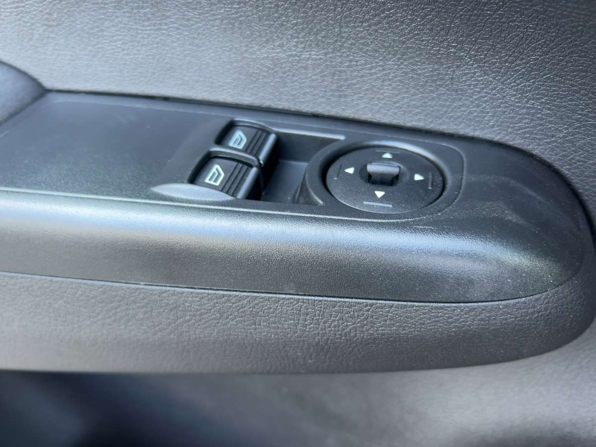 Fahrzeugbild eines Ford Transit Courier