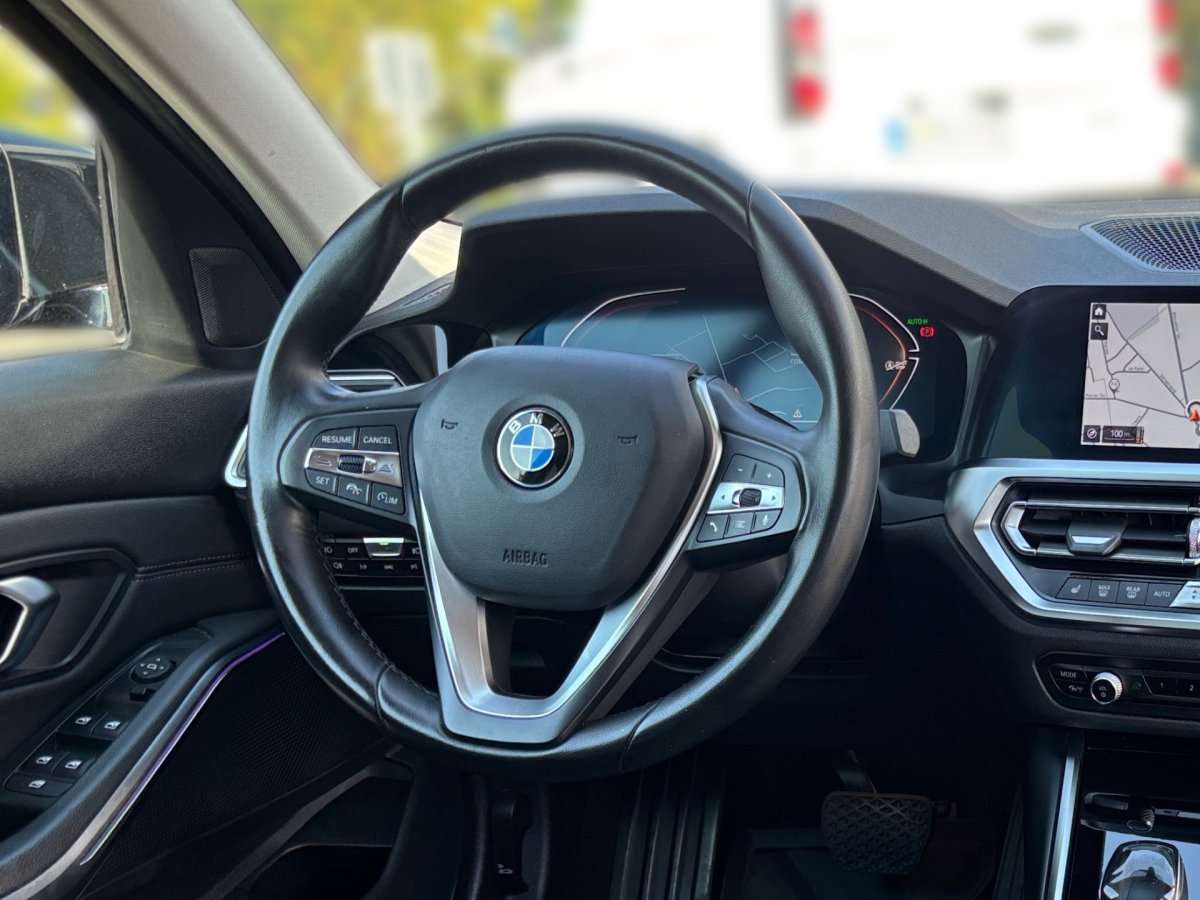 Fahrzeugbild eines BMW 3er-Reihe