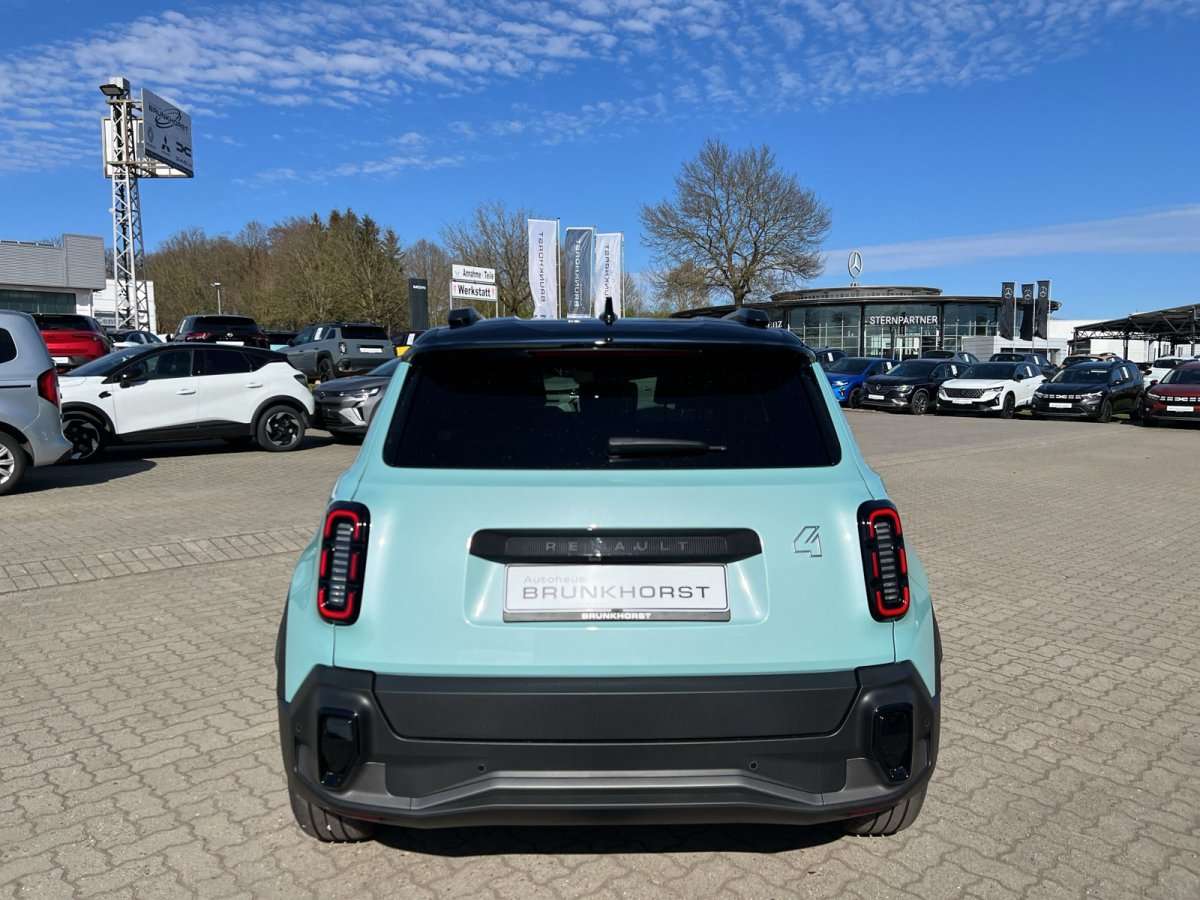 Fahrzeugbild eines Renault 4 E-TECH