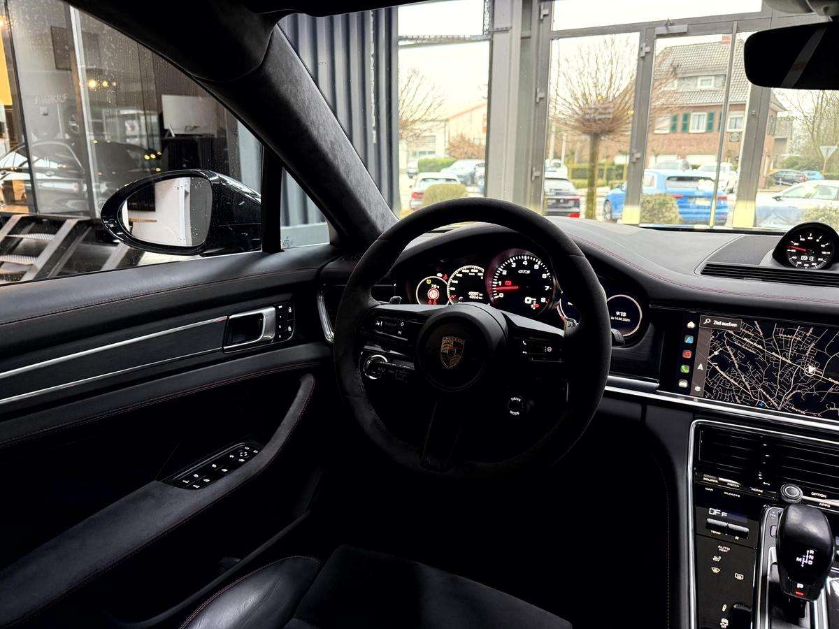 Fahrzeugbild eines Porsche Panamera