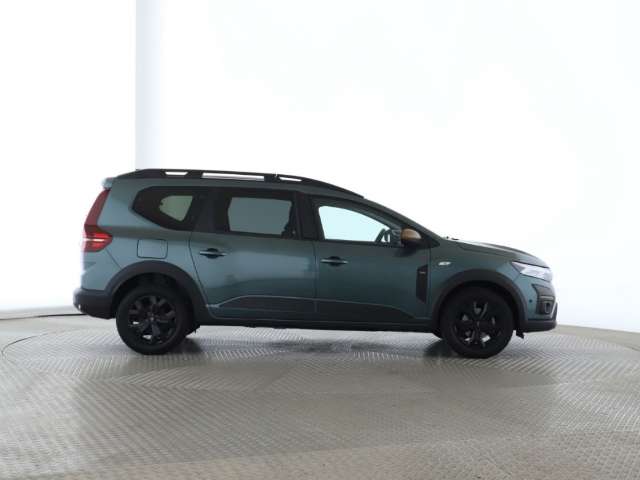 Fahrzeugbild eines Dacia Jogger