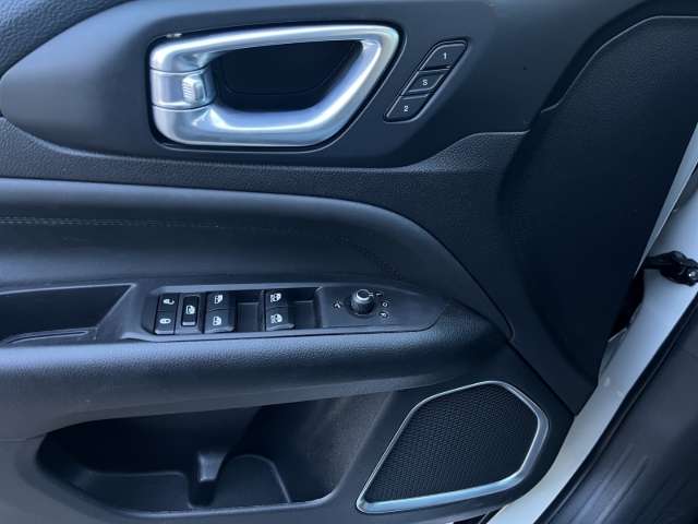 Fahrzeugbild eines Jeep Compass