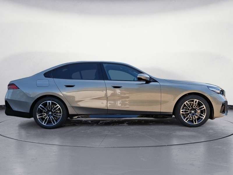 Fahrzeugbild eines BMW 5er-Reihe