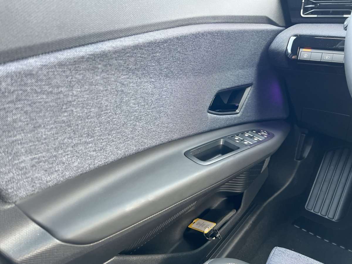 Fahrzeugbild eines Renault 5 E-TECH