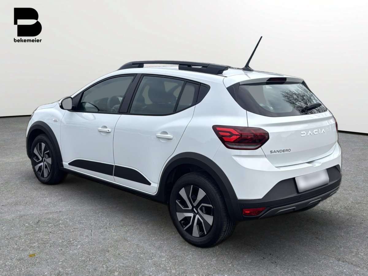 Fahrzeugbild eines Dacia Sandero