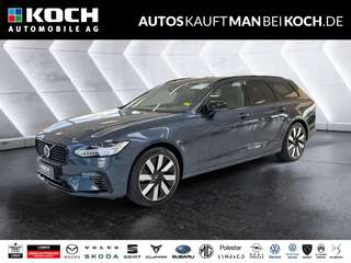 Schräge Frontansicht auf einen Volvo V90 , freigestellt