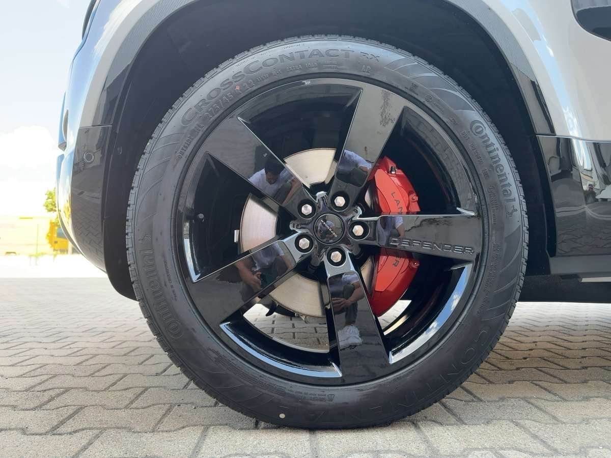 Fahrzeugbild eines Land Rover Defender