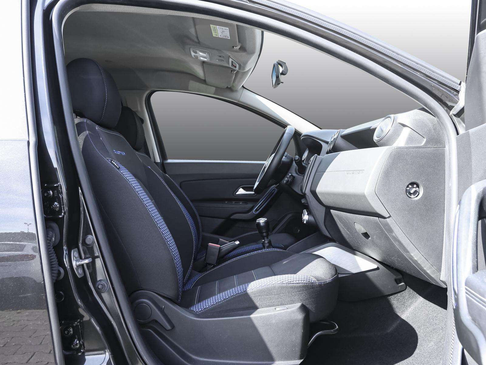 Fahrzeugbild eines Dacia Duster