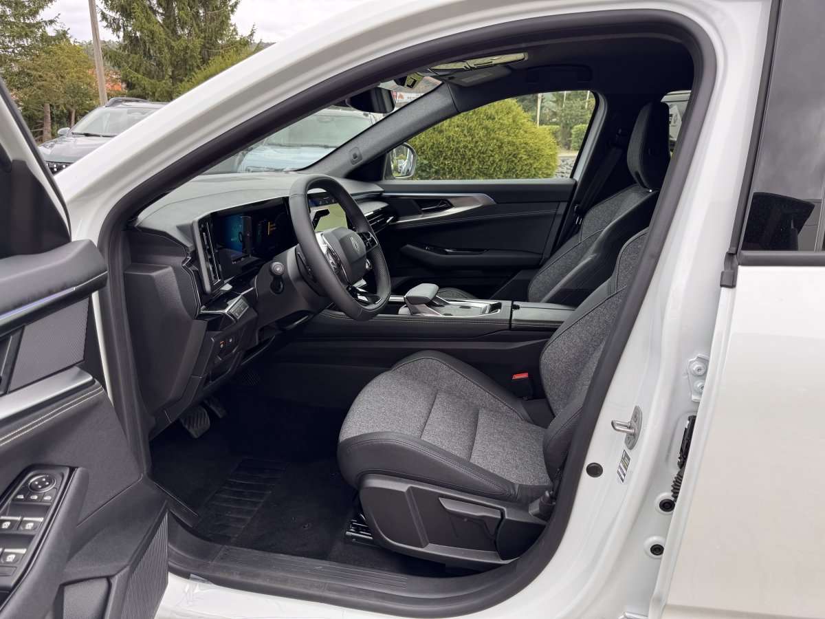 Fahrzeugbild eines Renault Austral