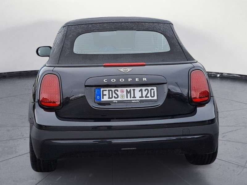 Fahrzeugbild eines MINI COOPER