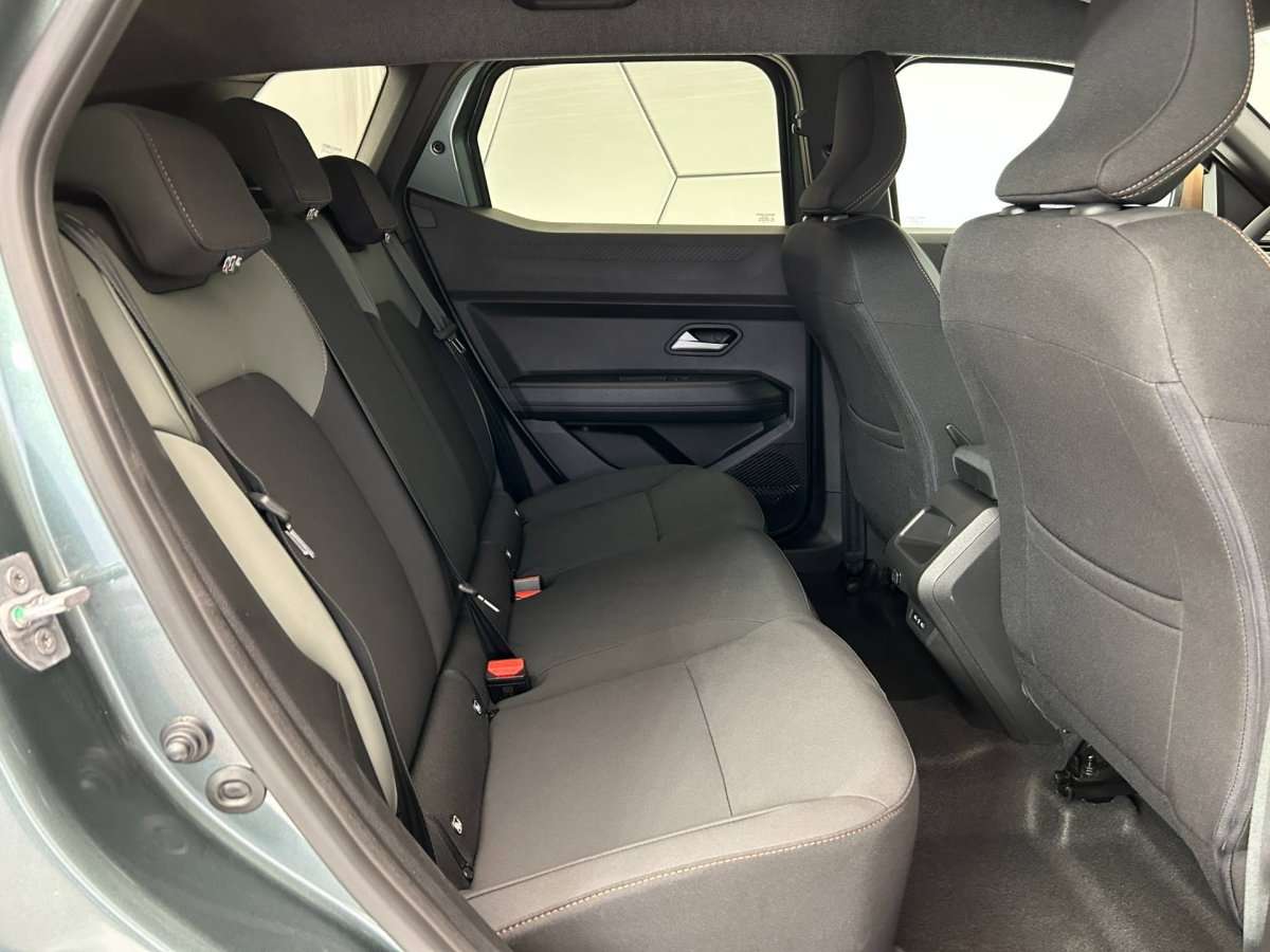 Fahrzeugbild eines Dacia Duster