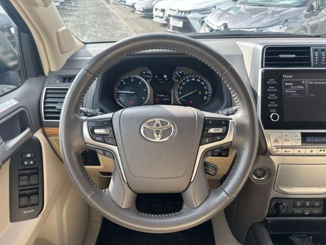 Fahrzeugbild eines Toyota Land Cruiser