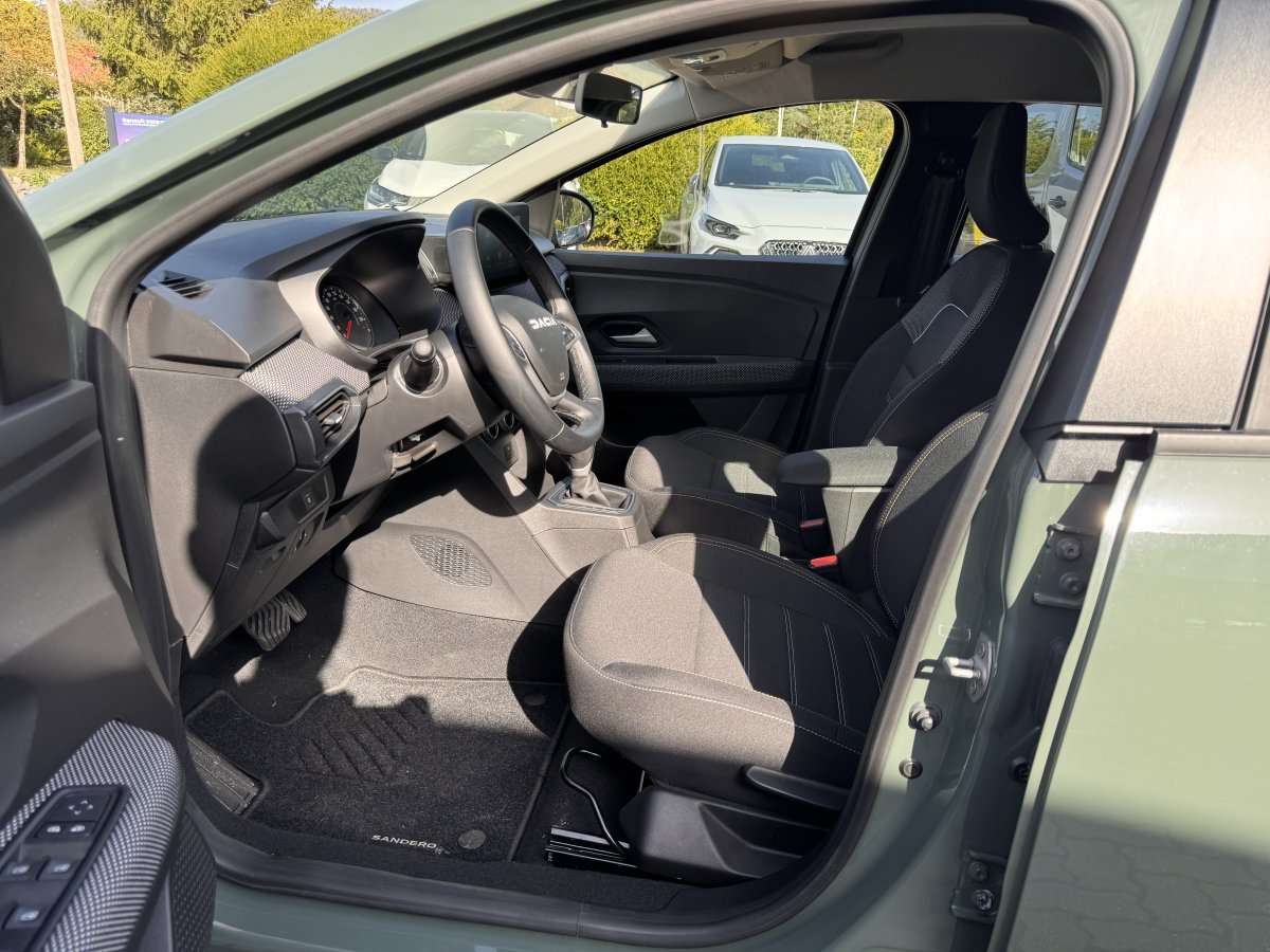 Fahrzeugbild eines Dacia Sandero