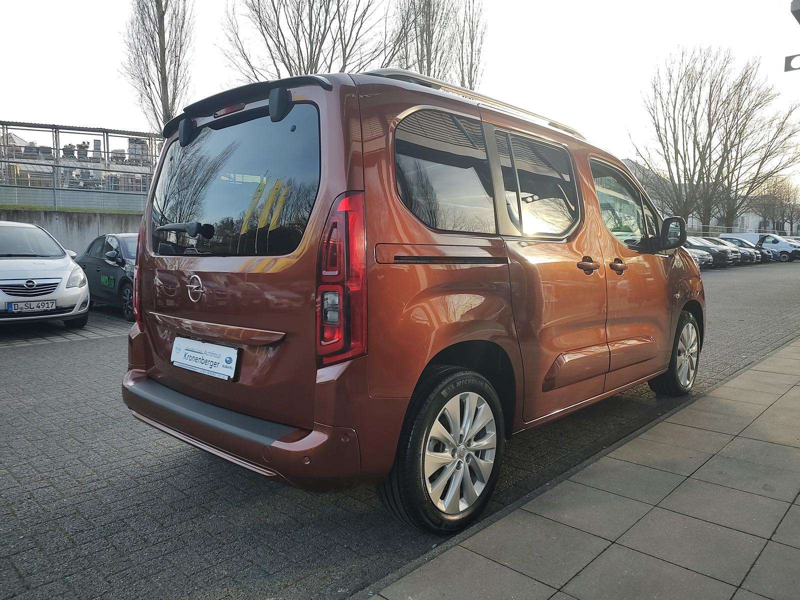Fahrzeugbild eines Opel Combo Life