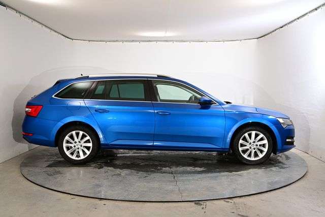 Fahrzeugbild eines Skoda Superb