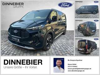 Schräge Frontansicht auf einen Ford Tourneo Custom , freigestellt