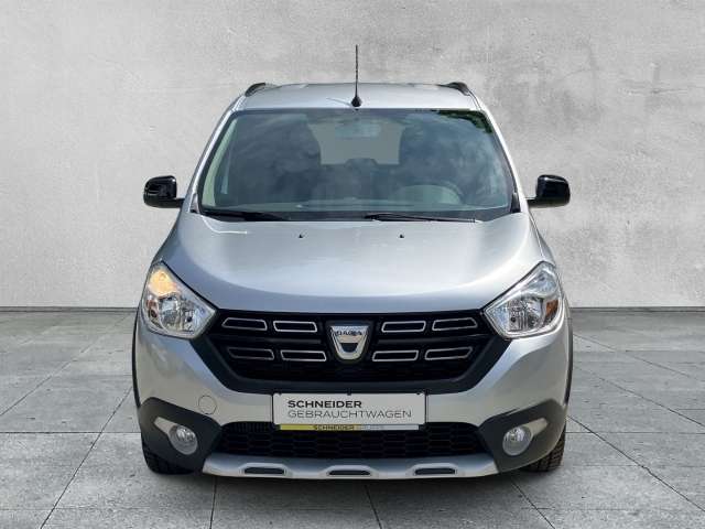 Fahrzeugbild eines Dacia Lodgy