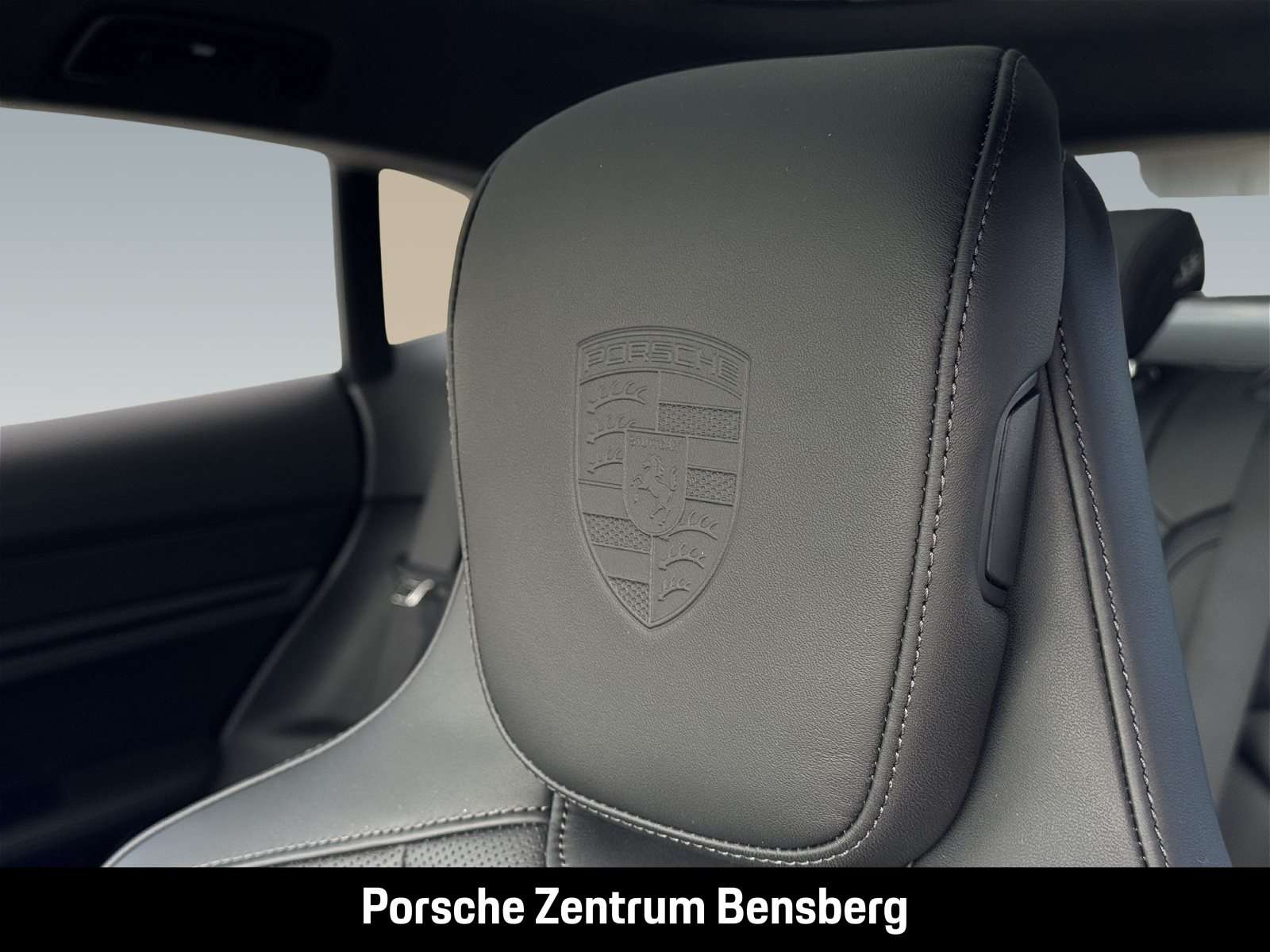 Fahrzeugbild eines Porsche Taycan