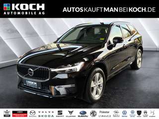 Schräge Frontansicht auf einen Volvo XC60 , freigestellt