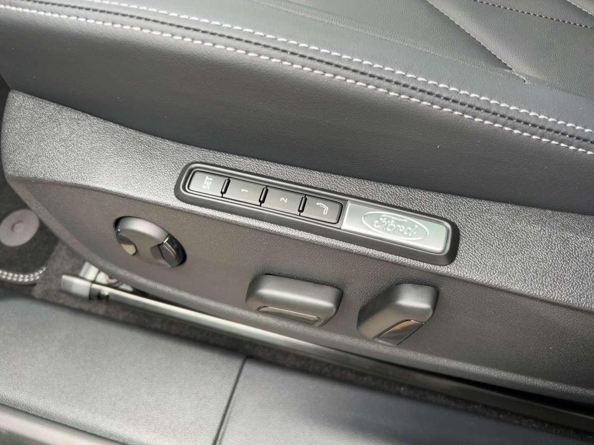 Fahrzeugbild eines Ford Explorer