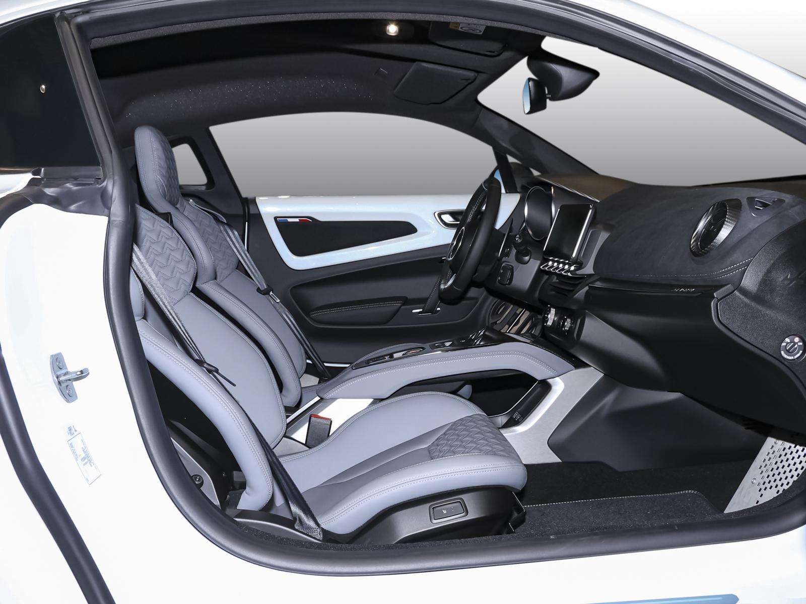 Fahrzeugbild eines Alpine A110