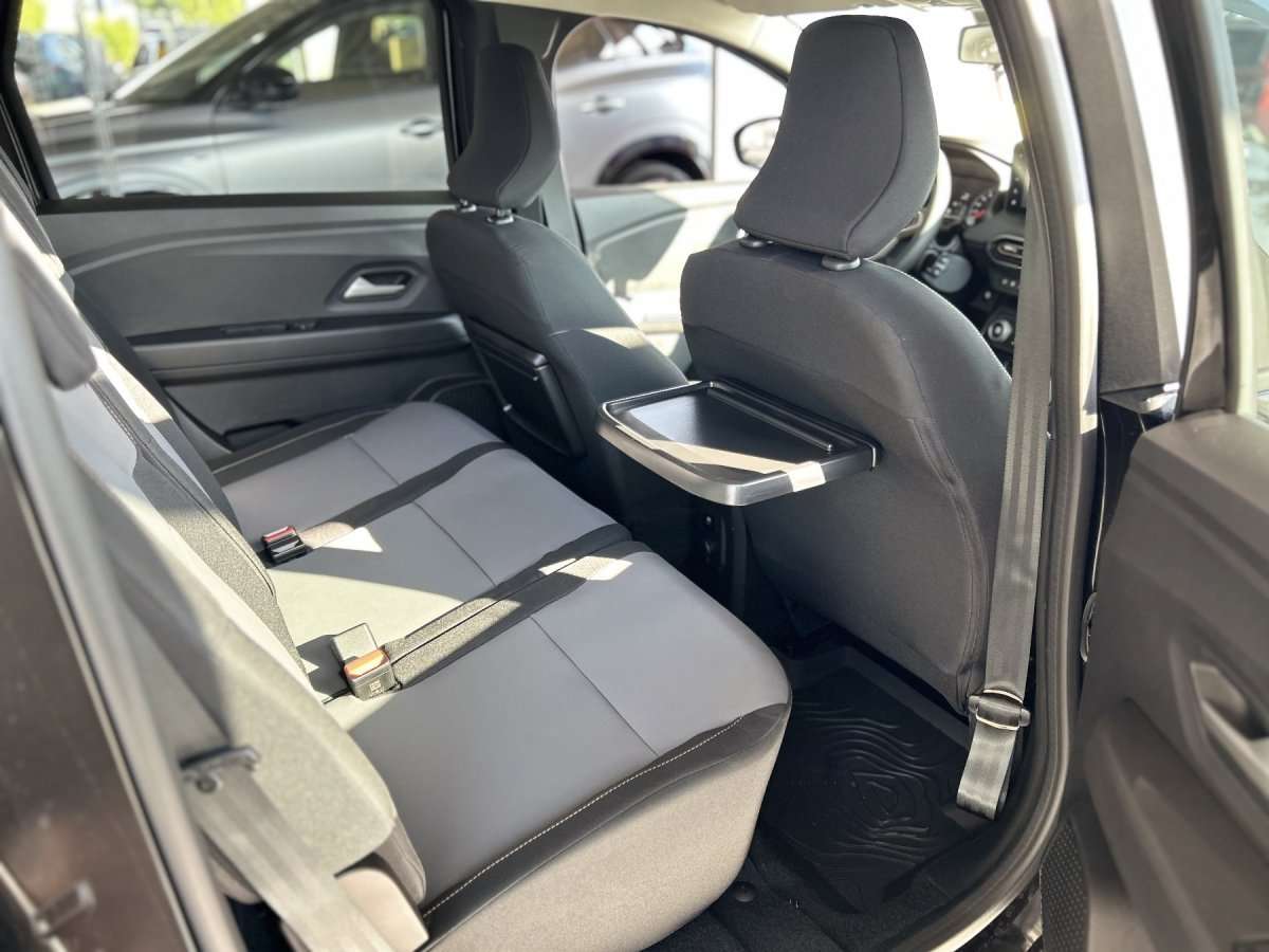 Fahrzeugbild eines Dacia Jogger