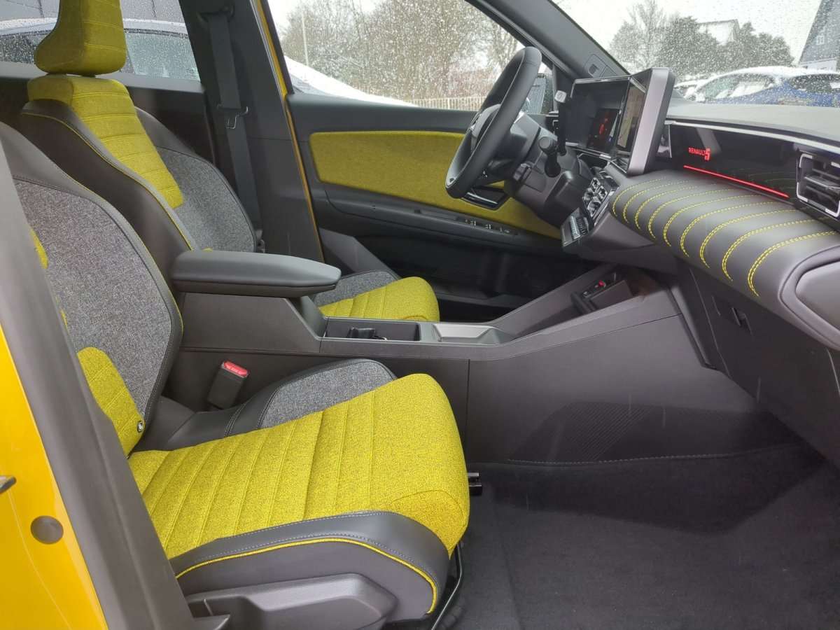 Fahrzeugbild eines Renault 5 E-TECH